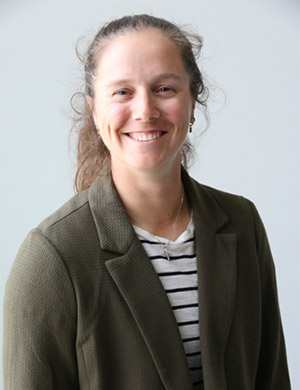 Ms Sarah Woelfel 