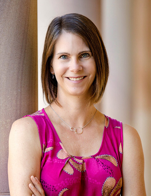 Dr Michelle D Smith